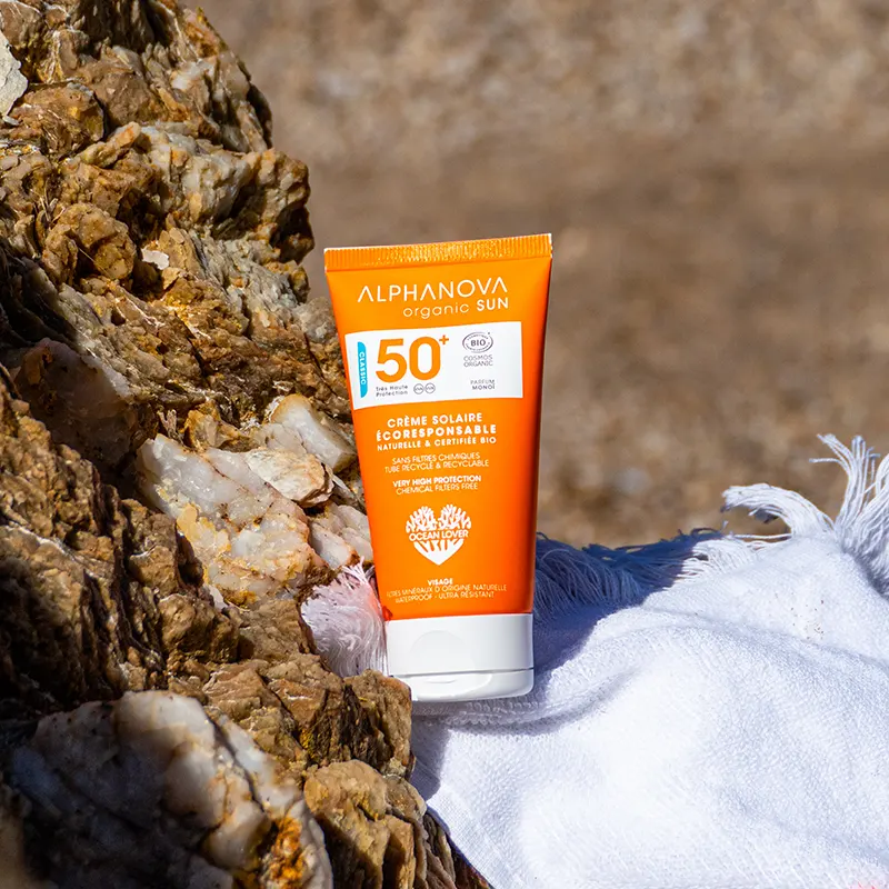 ALPHANOVA SUN SPF50 Orgaaniline veekindel päikesekreem näole jojobaõliga monoi lõhnaga, 50g - Image 2
