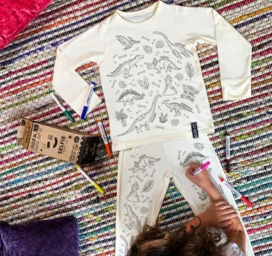 SELFIE CLOTHING Värvi ise Dinosaurus pidžaama, suurus 3-4 aastastele (122)