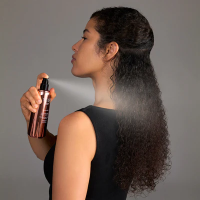 NEQI Ultimate Diamond Glass sära andev stiilisprei koos kuumakaitsega, 180ml - Image 2