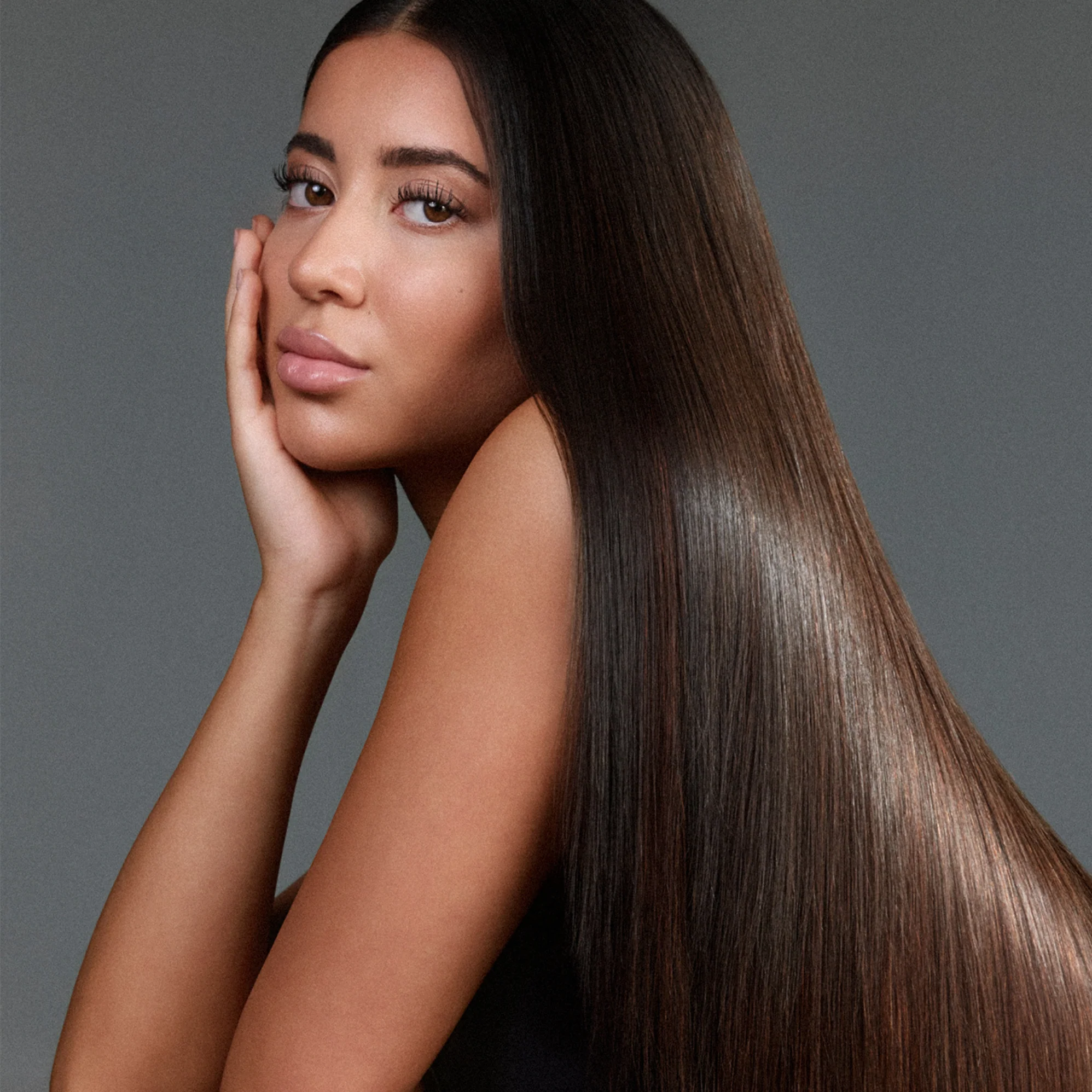 NEQI Ultimate Diamond Glass sära andev stiilisprei koos kuumakaitsega, 180ml - Image 4