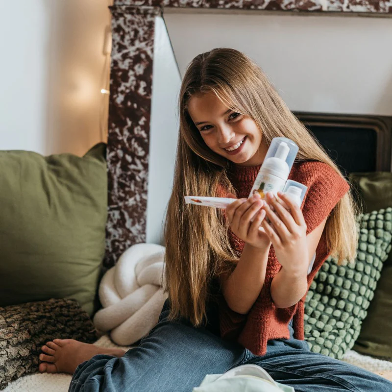 TOOFRUIT Jõulukomplekt Facial Routine näopesuvahu, kehakreemi ja huulepalsamiga - Image 3