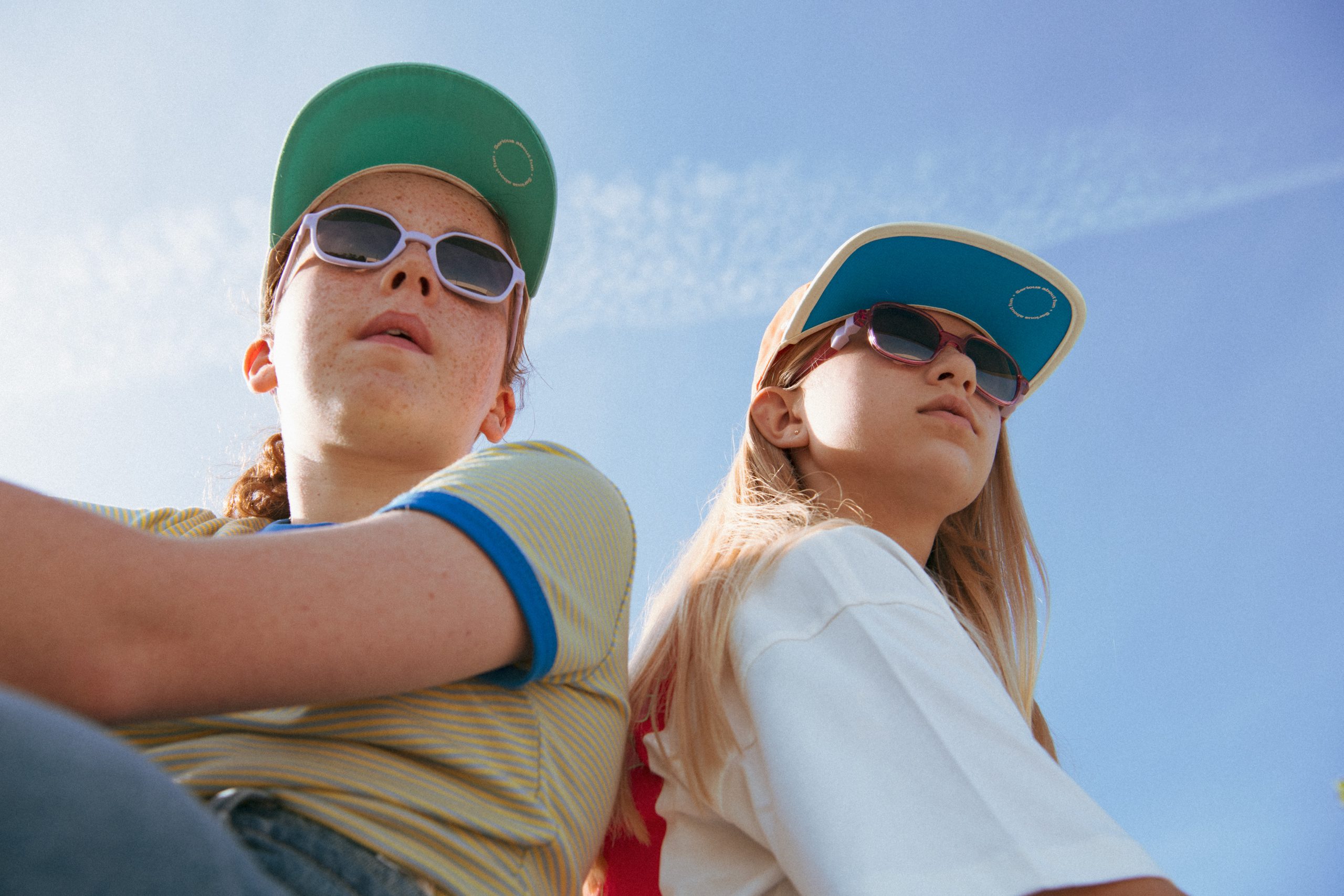 KIETLA URBAN laste kandilised polariseeritud 180° painduvate sangadega kõrge UVA/UVB kaitsega päikeseprillid lastele vanuses 4–7 aastat, FUSCHIA LAVENDEL - Image 7