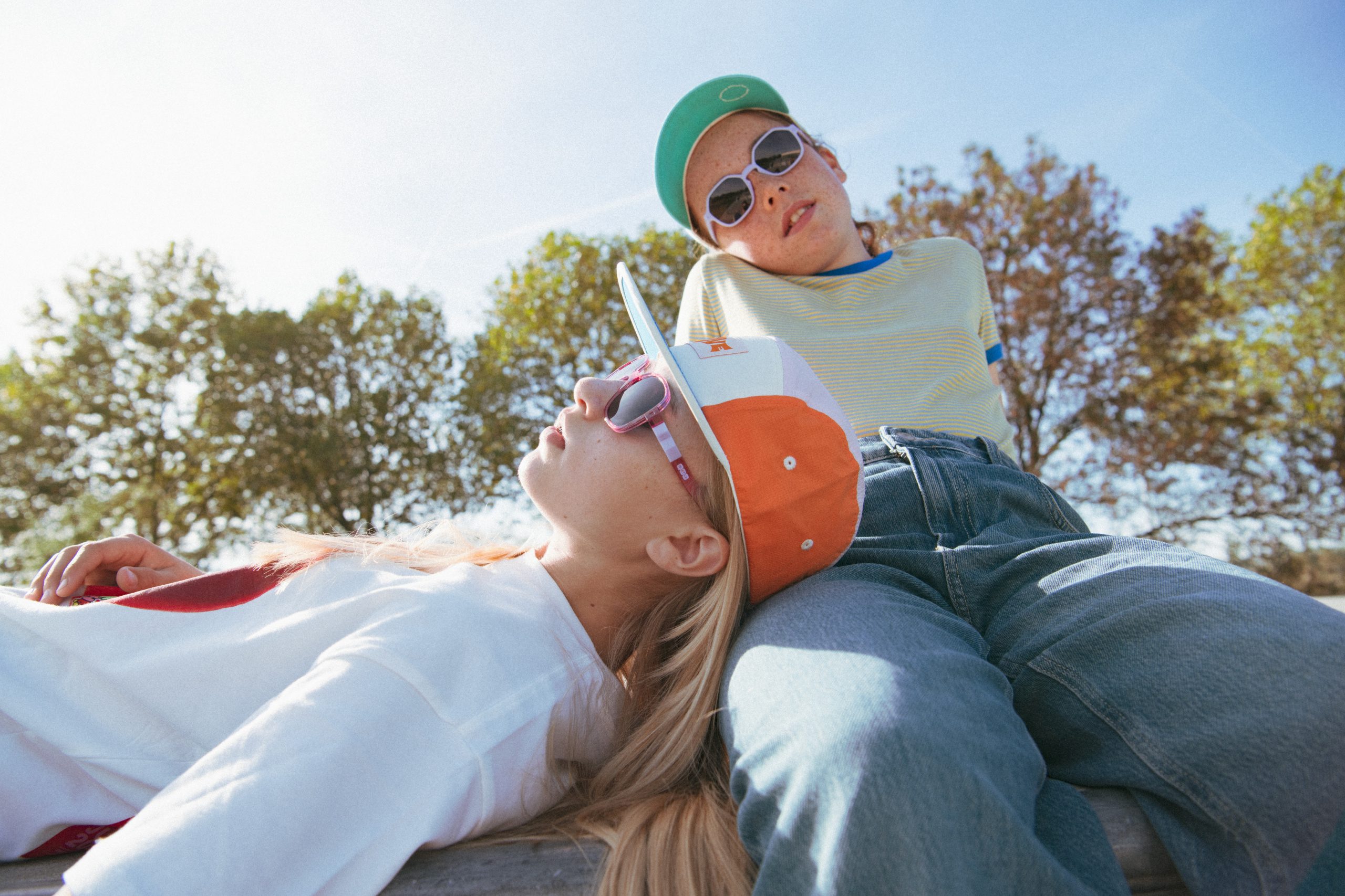 KIETLA URBAN laste kandilised polariseeritud 180° painduvate sangadega kõrge UVA/UVB kaitsega päikeseprillid lastele vanuses 4–7 aastat, FUSCHIA LAVENDEL - Image 6