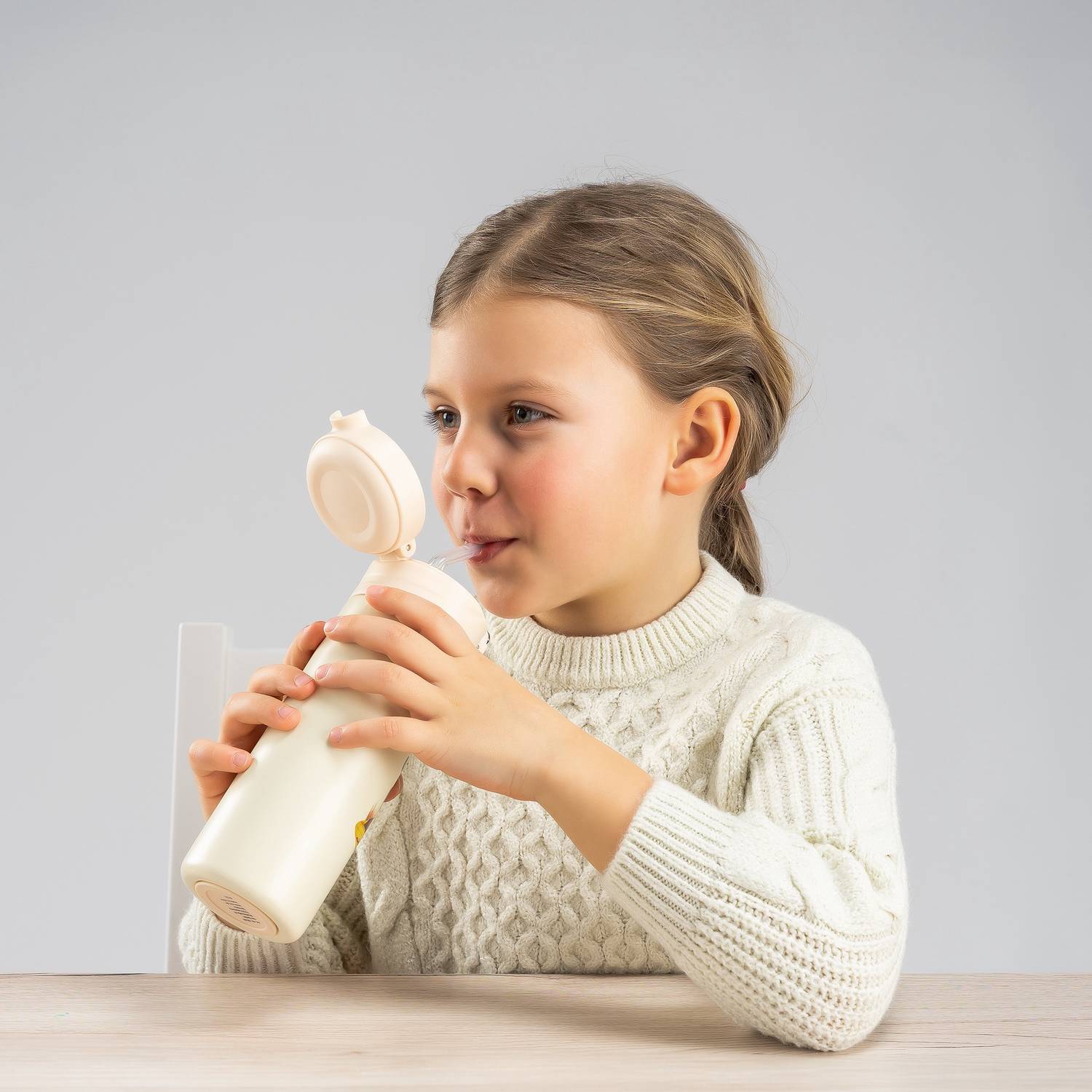 REER Integreeritud kõrrega joogipudel lastele Beež, 350ml - Pilt 4