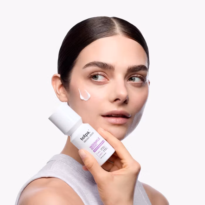 TOŁPA Dermo Shots WRINKLE RESIST näoseerum vananemismärkidega nahale 6 peptiidi kompleksiga , 50 ml - Pilt 2