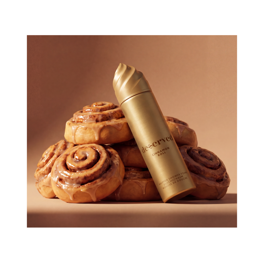 DESERVED Õhuliste dušivahtude jõulukomplekt Cherry Glaze & Cinnamon Roll, 2 × 250 ml - Pilt 6